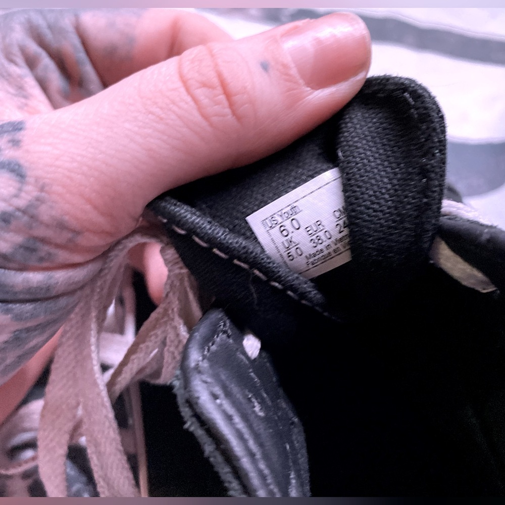 Vans - Picture 3 of 4